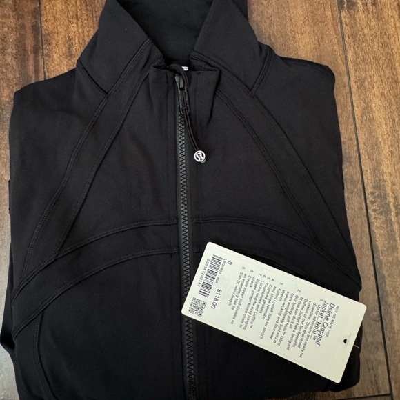 Lululemon define jacket! New - Picture 2 of 5